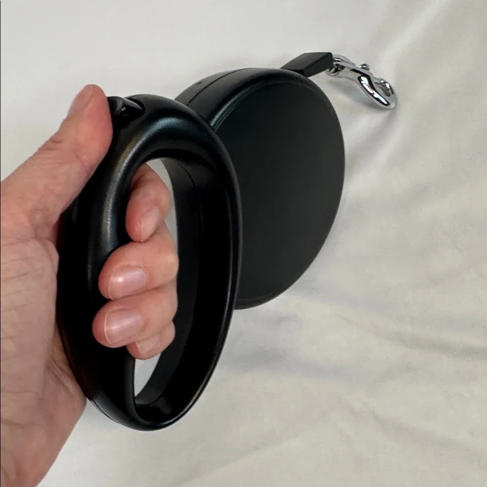 Black Retractable Dog Leash & short black leash - NWOT